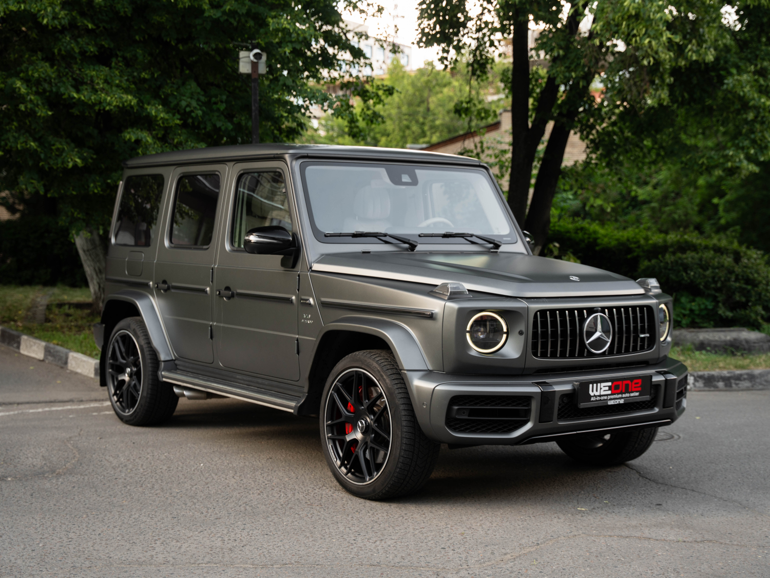 Mercedes-Benz AMG G63 2019 серо-зеленый