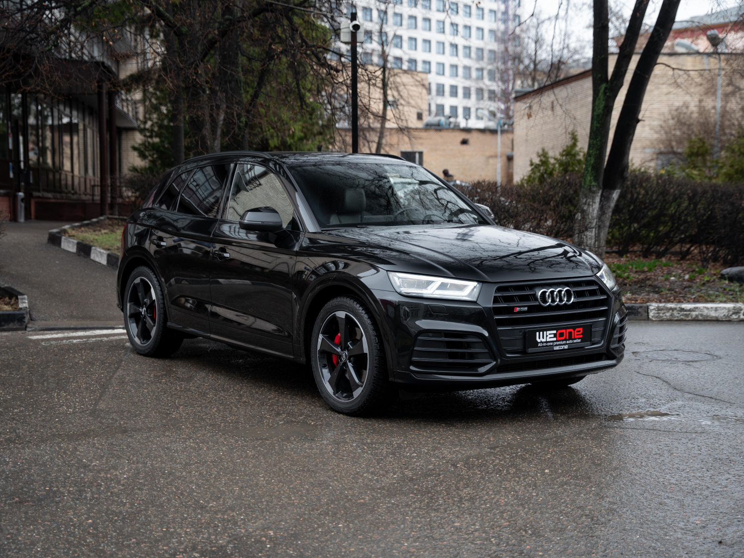 AUDI SQ5 2018  черный AUDI SQ5 2018  черный