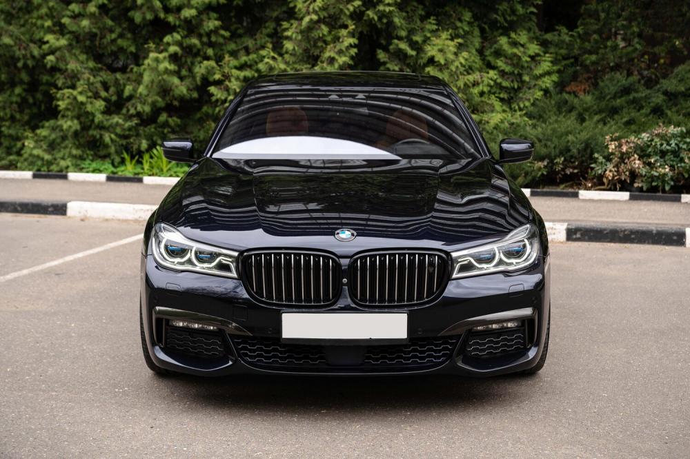 BMW 7 серии VI (G11/G12) 740Ld xDrive BMW 7 серии VI (G11/G12) 740Ld xDrive