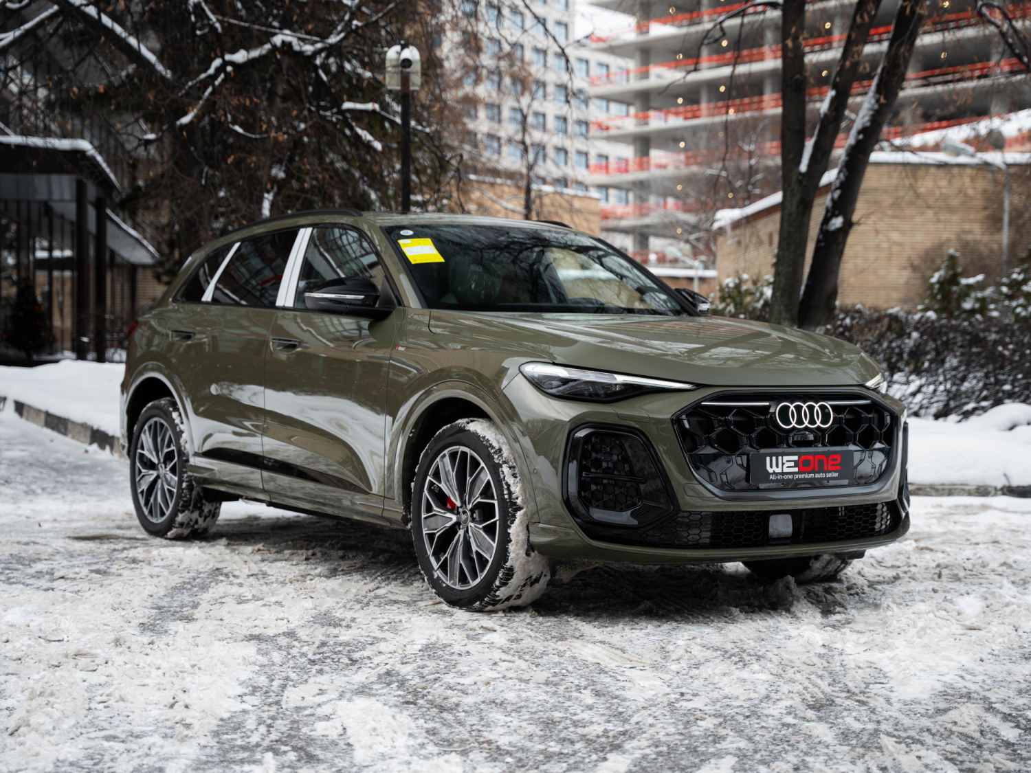 AUDI Q5L 2025 зеленый