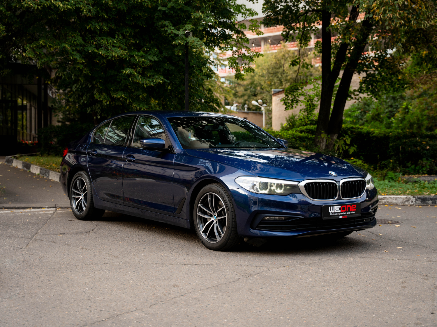 BMW G30 520D 2018 синий 