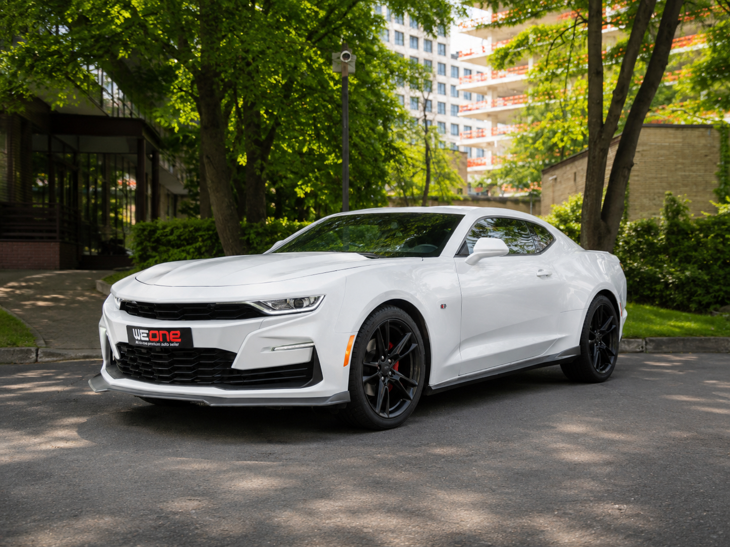 купить CHEVROLET CAMARO  2021 белый в Москве