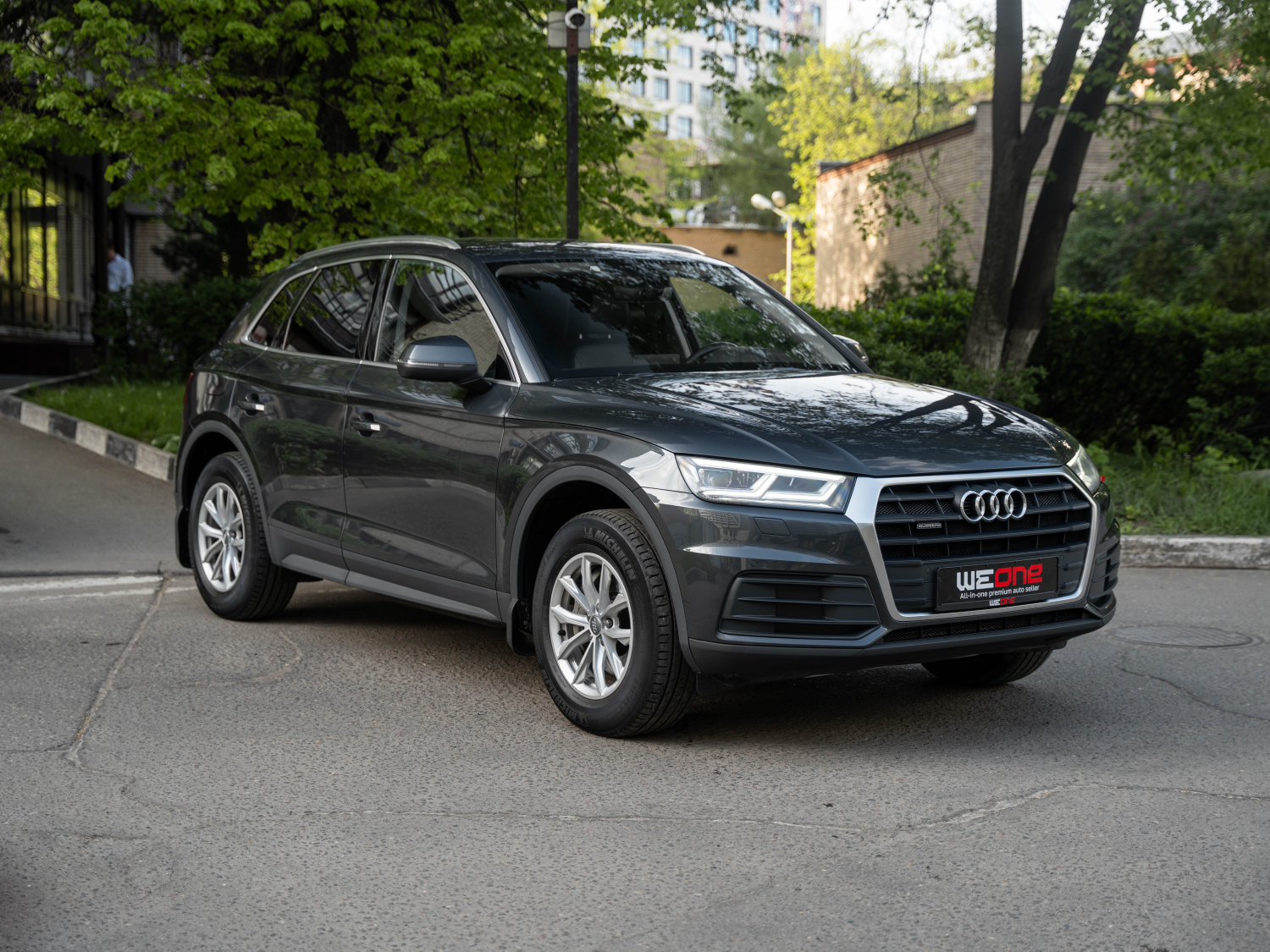 Audi Q5 2018 серый Audi Q5 2018 серый