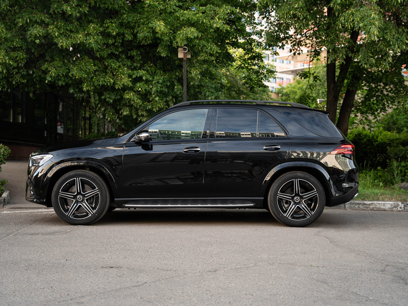 купить Mercedes-Benz GLE 450D 2025  черный в Москве