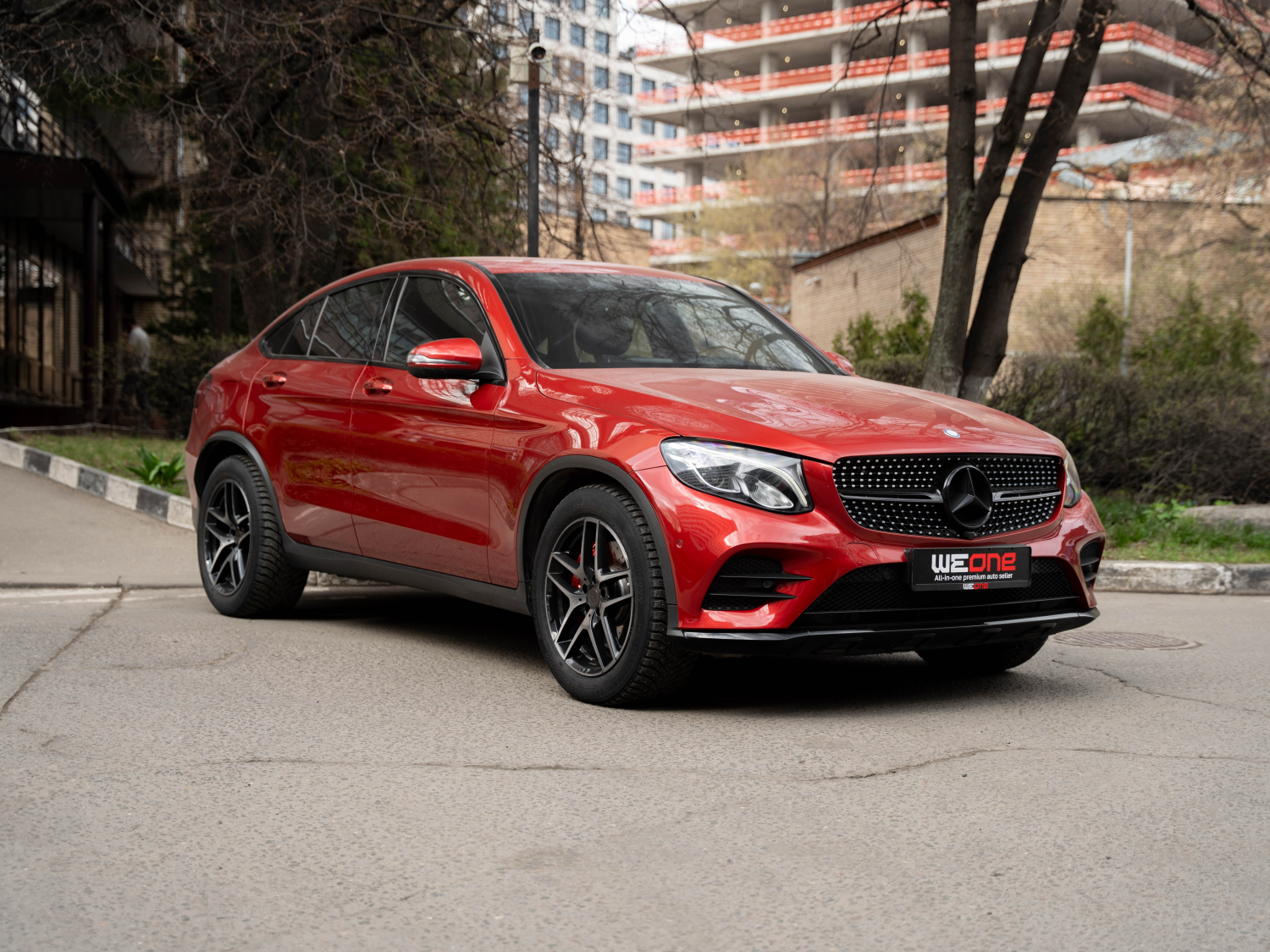 MERCEDES-BENZ GLC 300 4MATIC 2016 красный