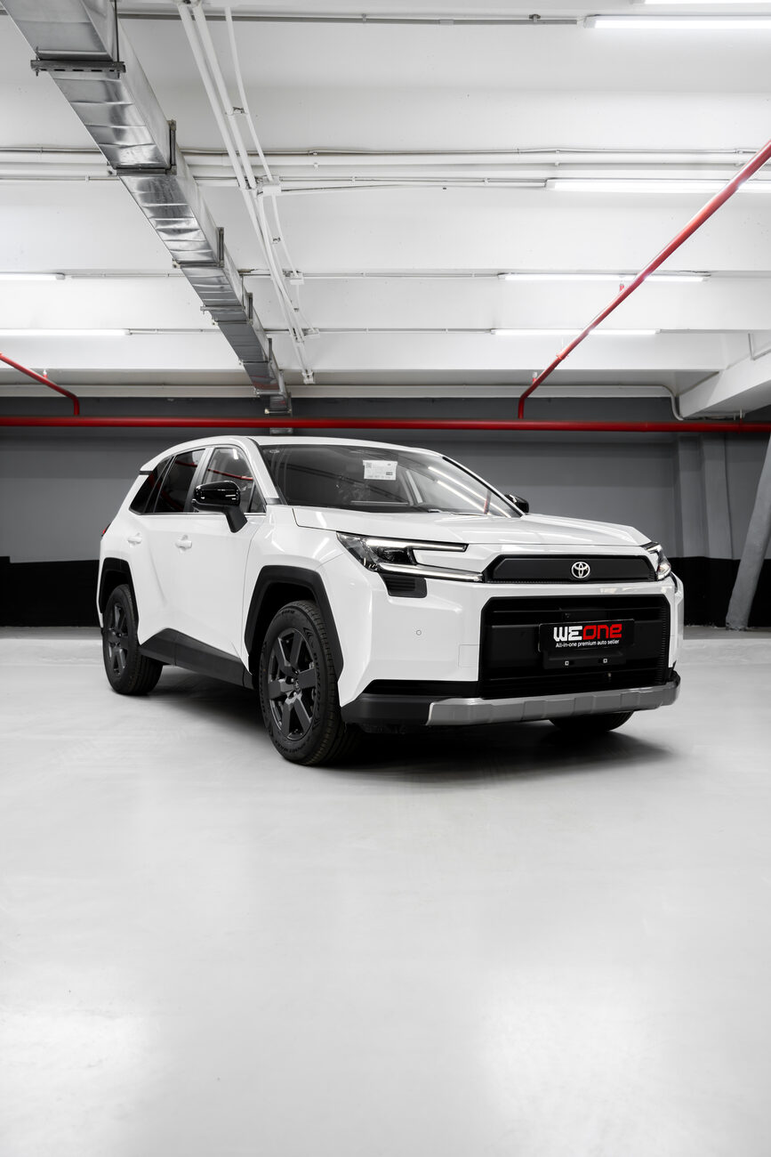 купить Toyota RAV4 VI в Москве