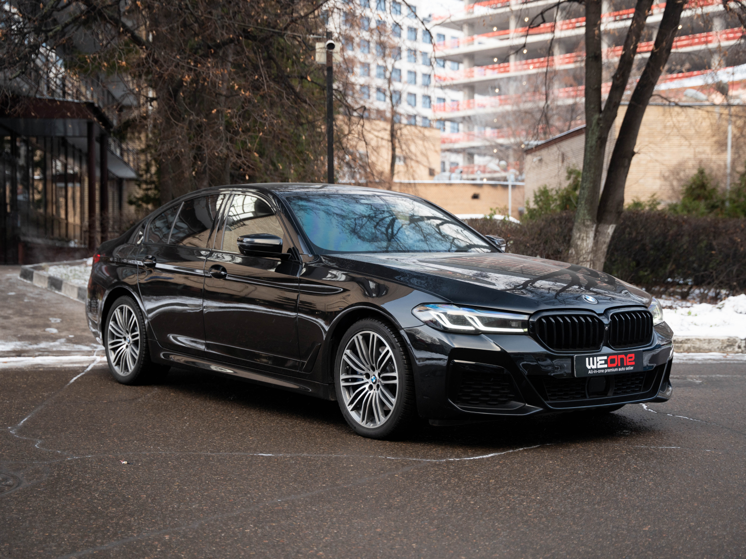 BMW 530D xDrive 2021 черный 
