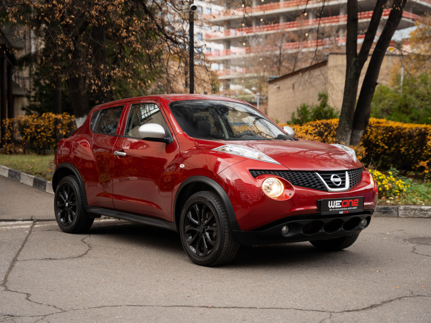 Nissan Juke 1.6 CVT 2012 красный 
