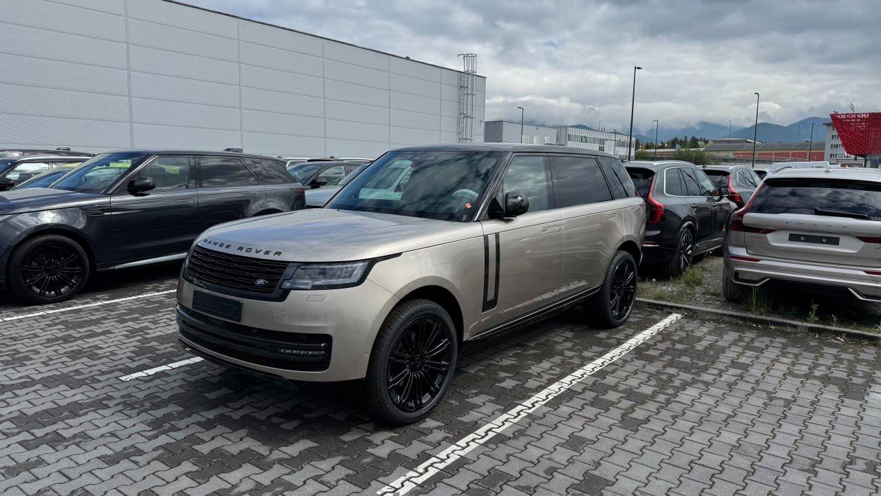 купить Range Rover LWB D350 Batumi/Caraway 2026 в Москве