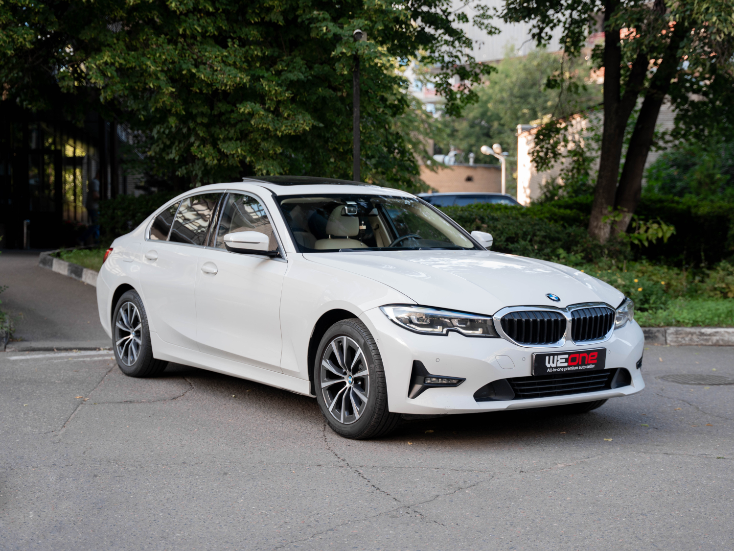 BMW 320D xDrive 2018 белый