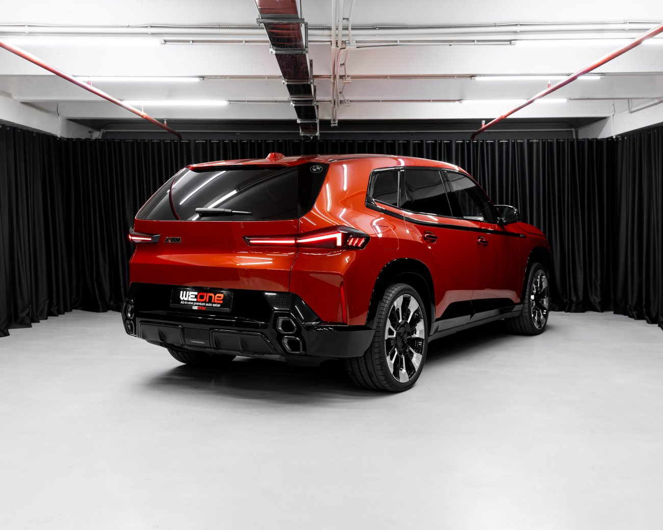 купить BMW XM 2024  красный  в Москве