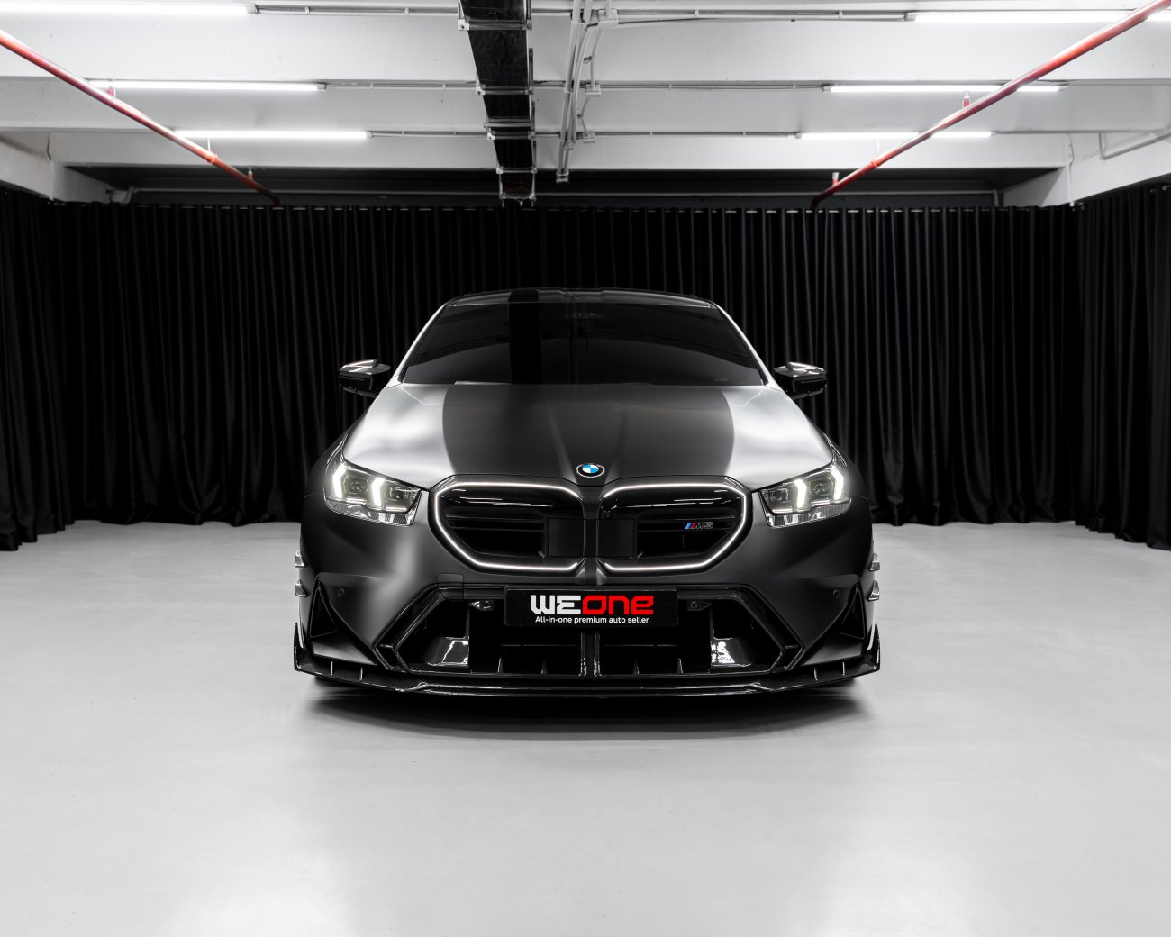 купить BMW M5 2024 черный в Москве