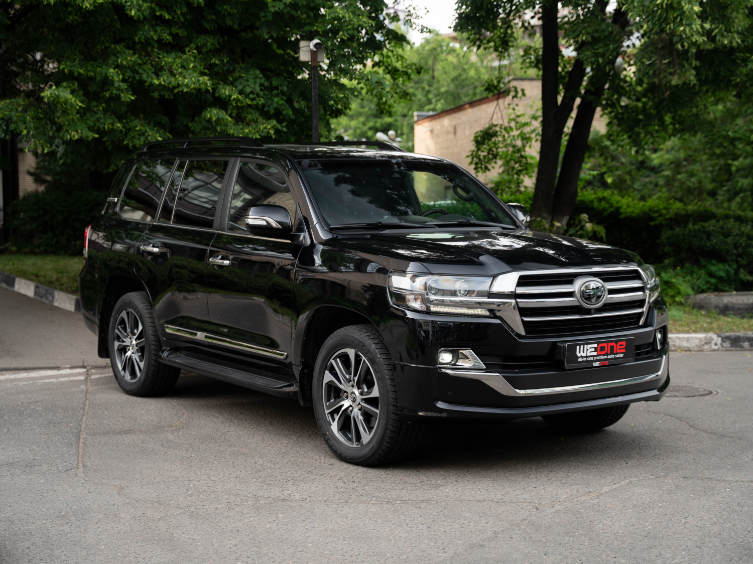 Toyota LAND CRUISER 200 2020  черный