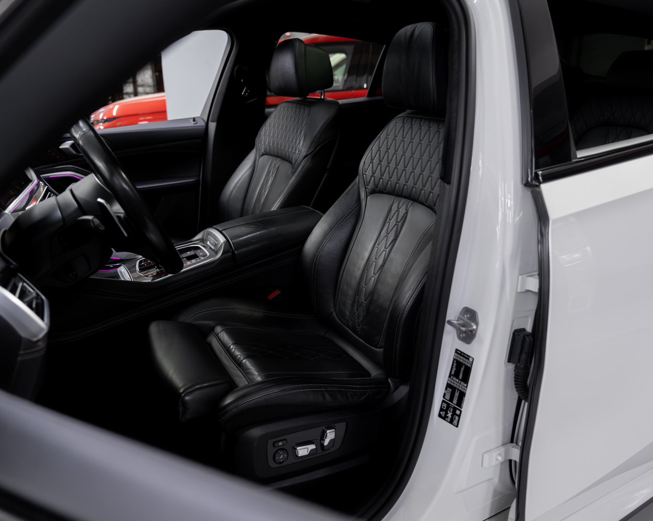 купить BMW X6 30D 2019 белый в Москве