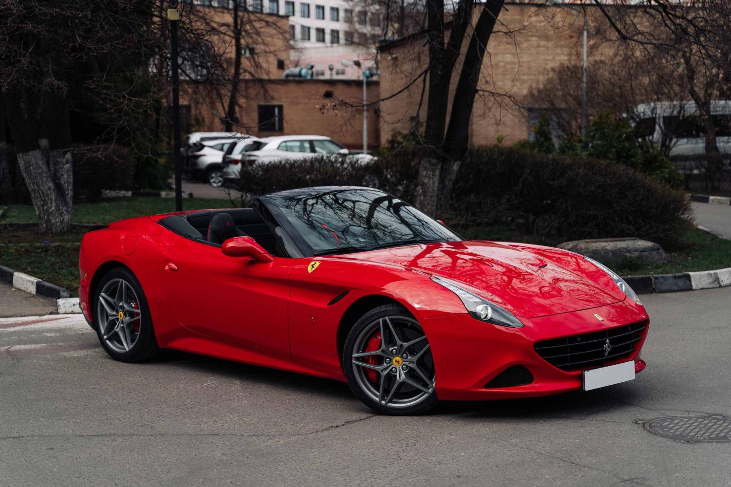 FERRARI CALIFORNIA T 2015 года FERRARI CALIFORNIA T 2015 года