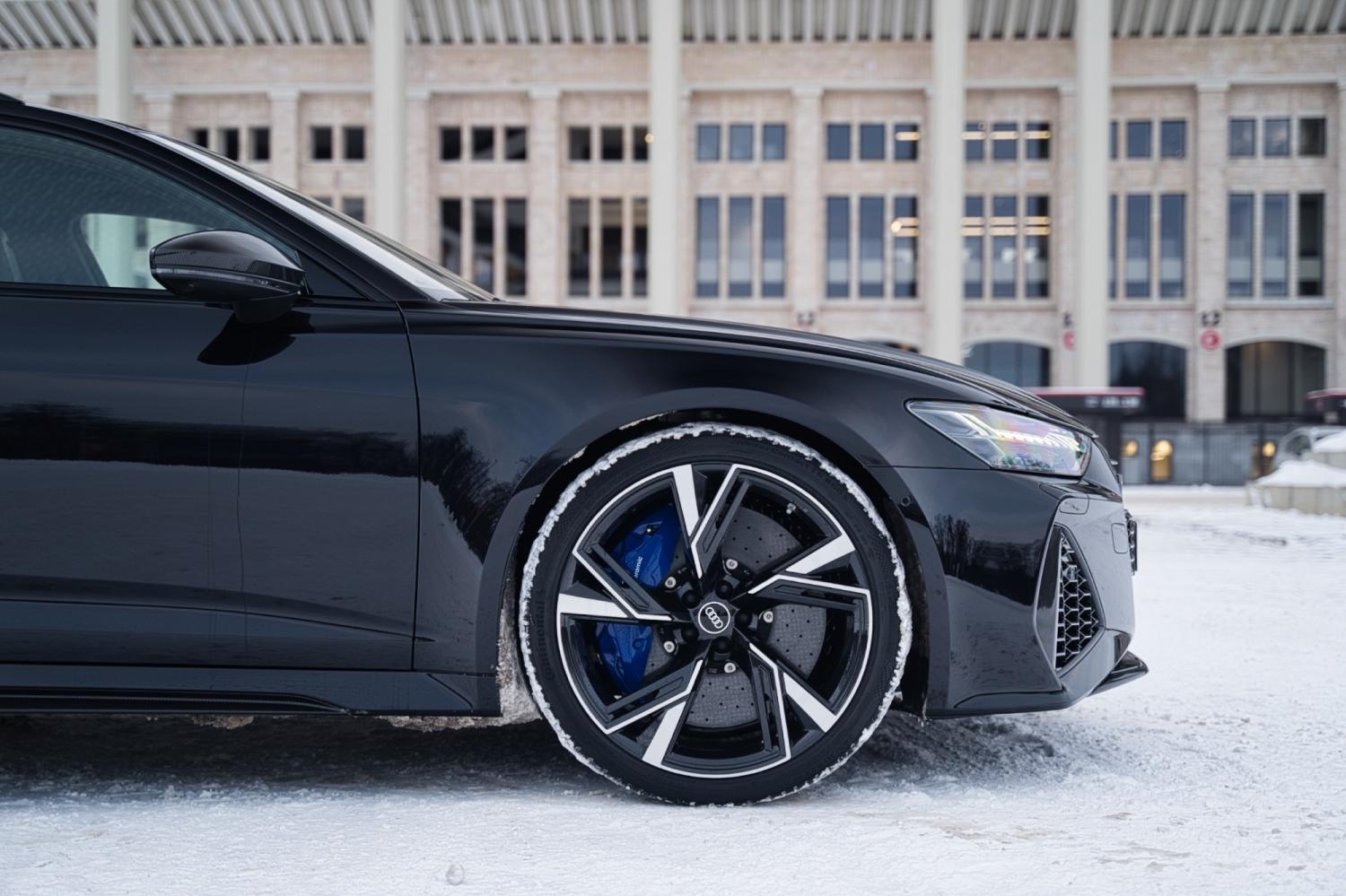 Audi RS6 Avant 4.0 TFSI quattro Audi RS6 Avant 4.0 TFSI quattro