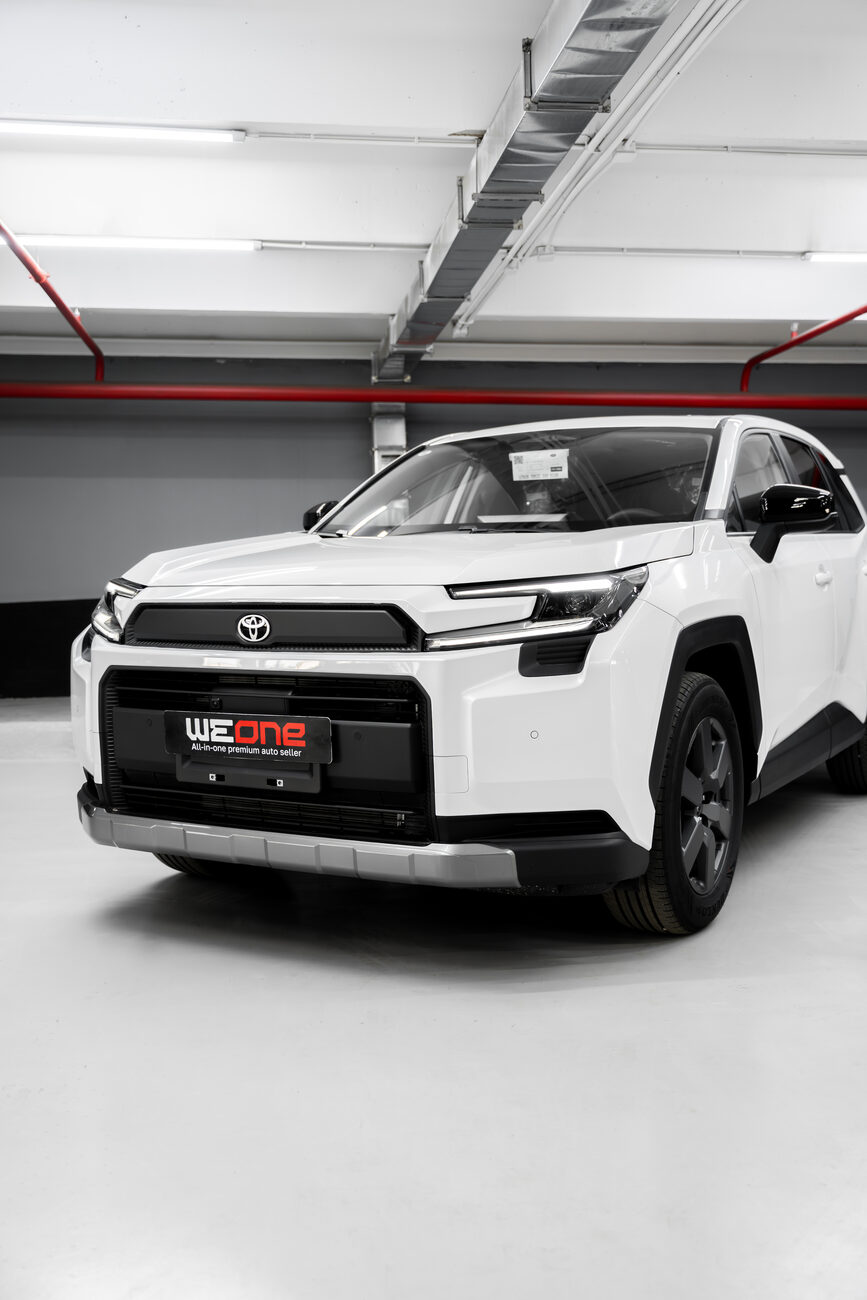 купить Toyota RAV4 VI в Москве