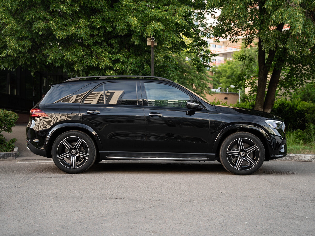 купить Mercedes-Benz GLE 450D 2025  черный в Москве