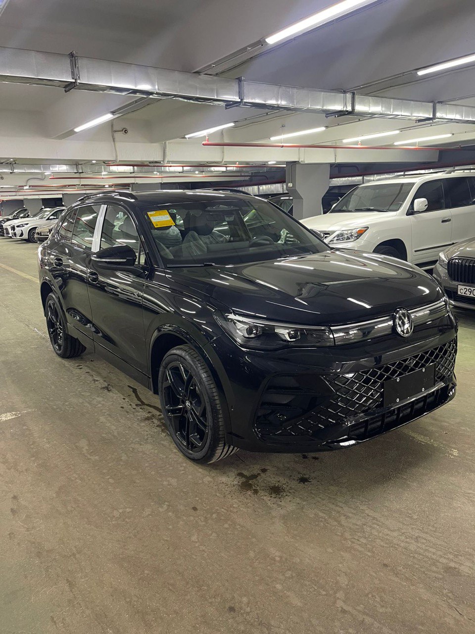 Volkswagen Tiguan L pro 2025 черный