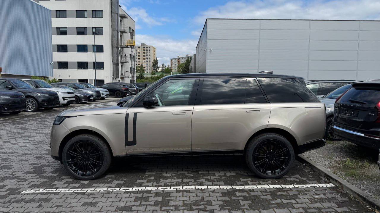 купить Range Rover LWB D350 Batumi/Caraway 2026 в Москве