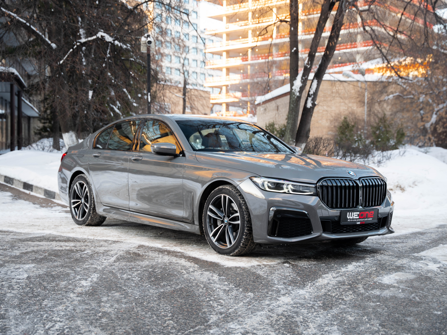 BMW 730D xDrive 2020 серый 