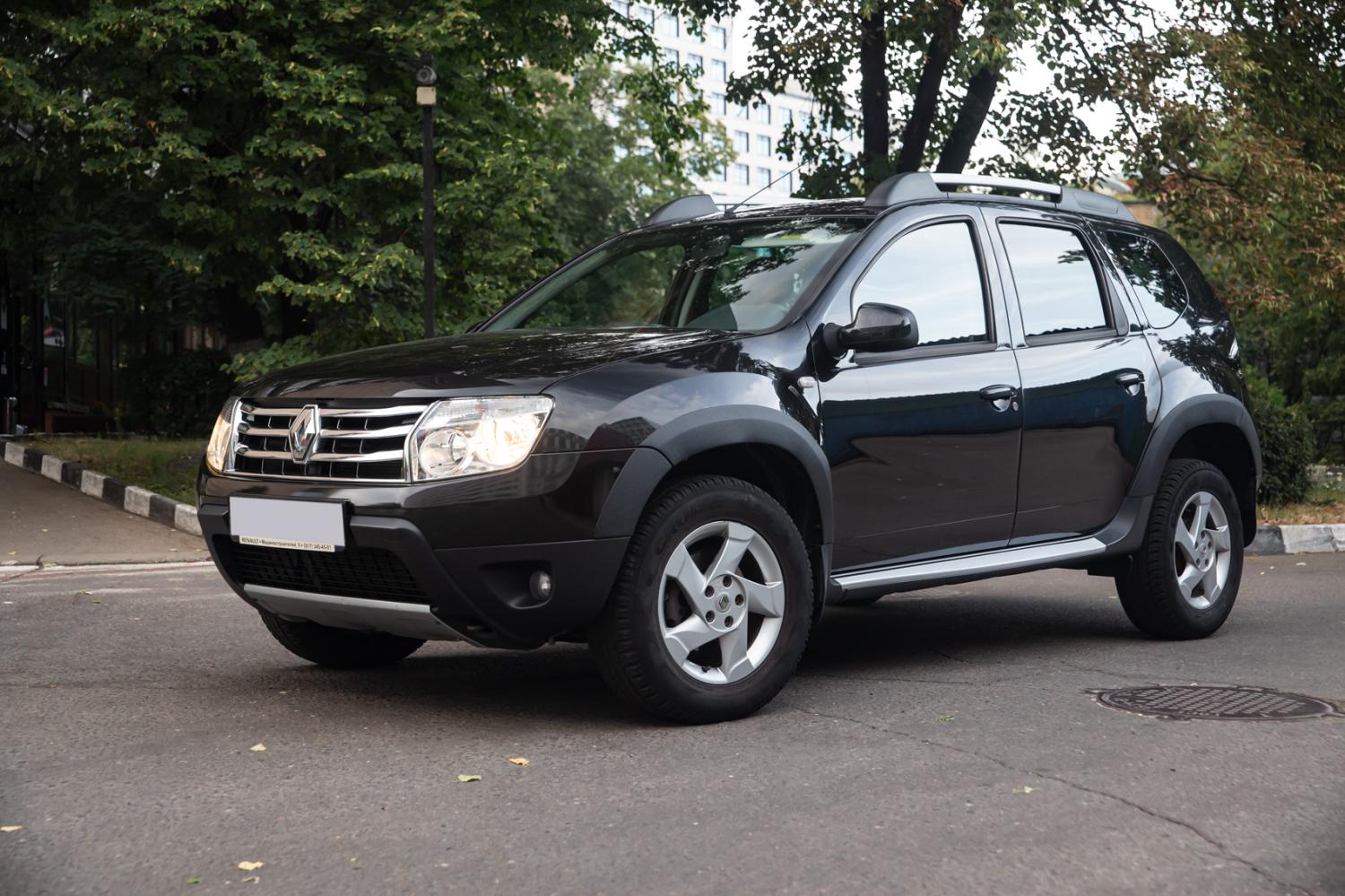 Renault Duster 2014 года 2.0 АТ Renault Duster 2014 года 2.0 АТ