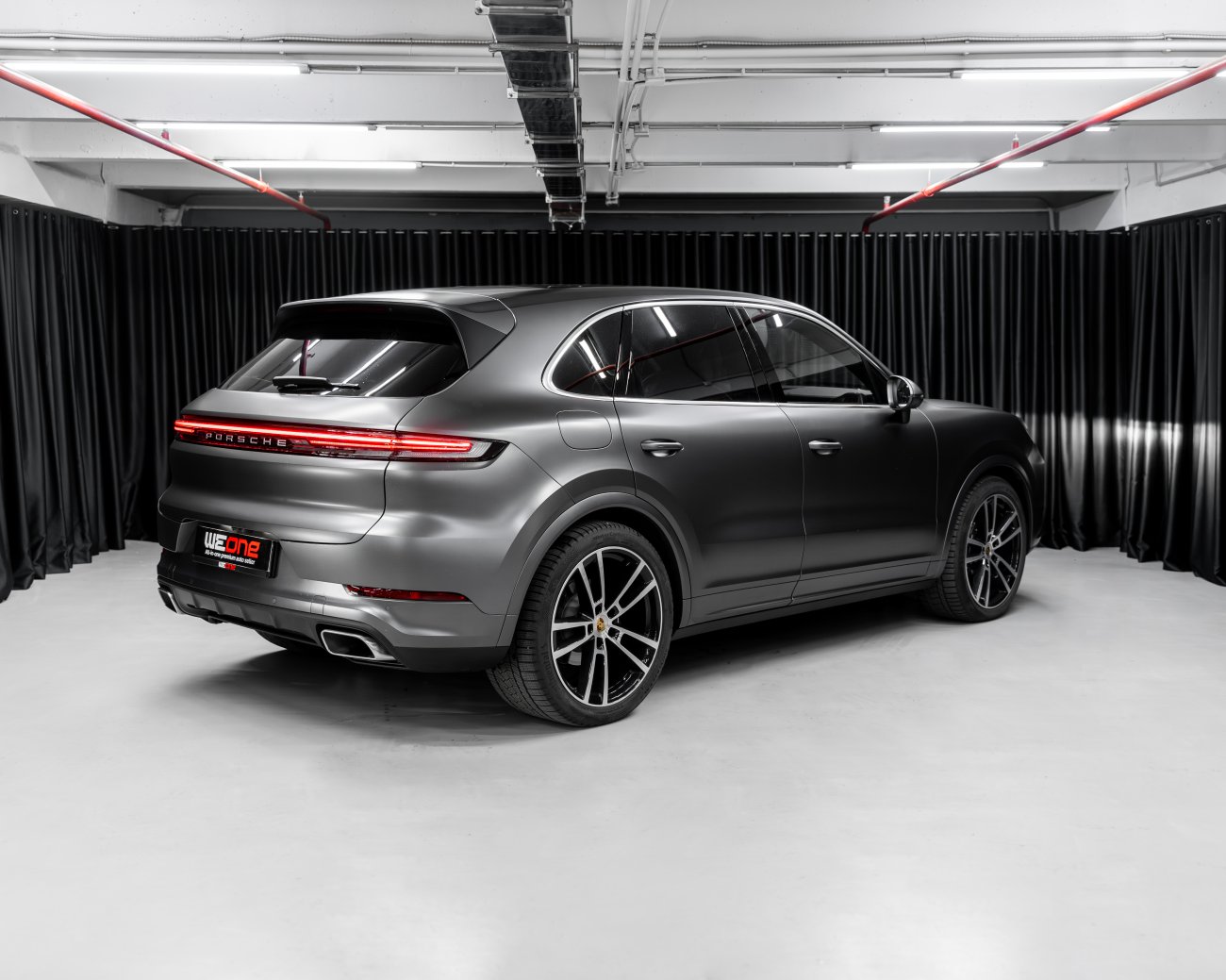 купить PORSCHE CAYENNE 2024 серый в Москве
