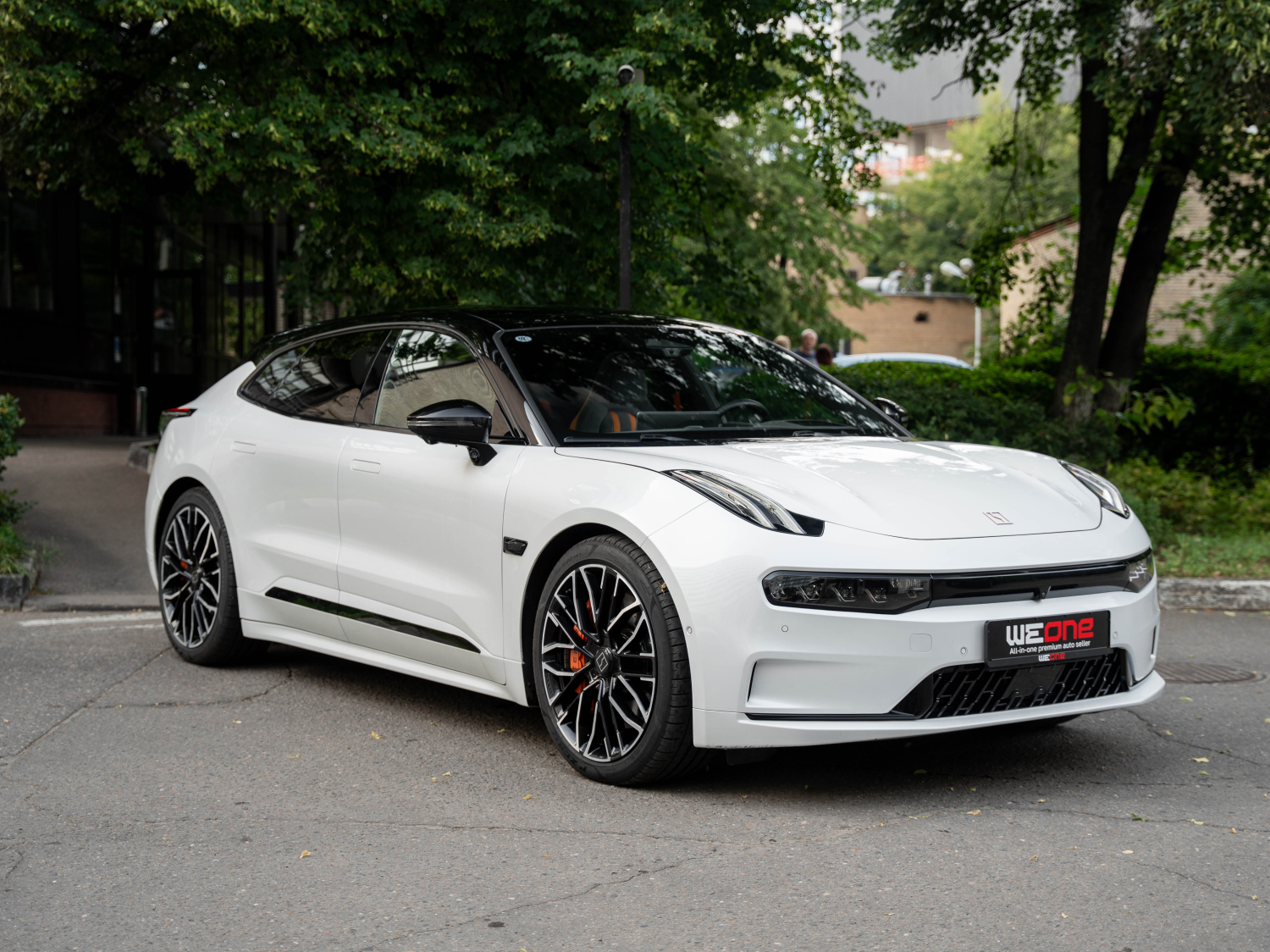 Zeekr 001 2023 белый