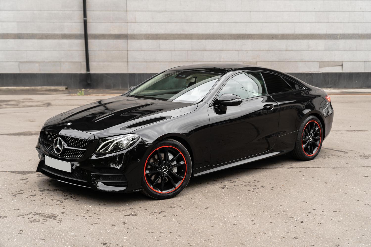 Mercedes-Benz E 200 W238