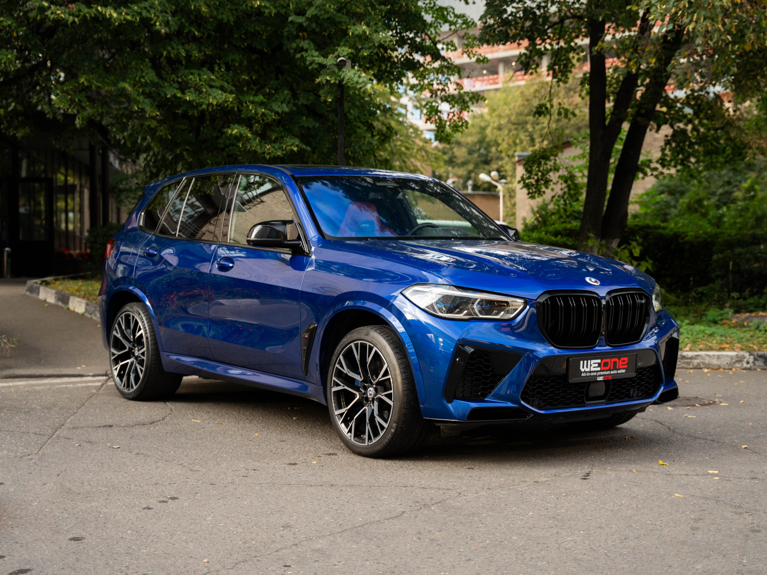 BMW X5M F95 2020 синий 