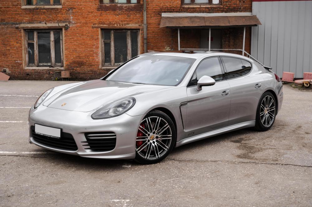 Porsche Panamera GTS 970 рестайлинг