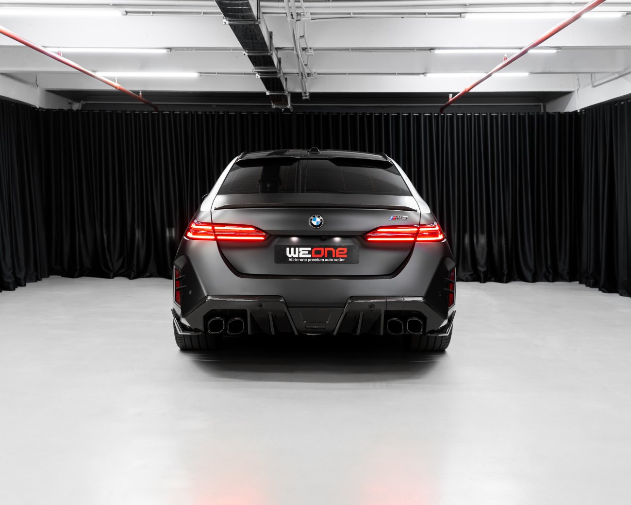 купить BMW M5 2024 черный в Москве