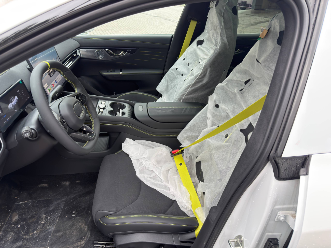 купить Lynk & Co 07 GT 2026 ,белый в Москве