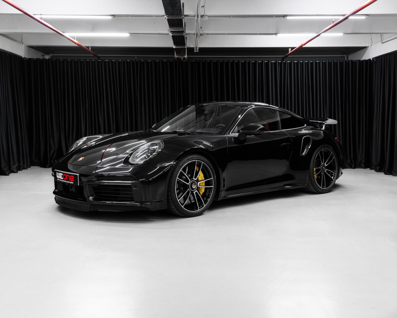 Porsche 911 Turbo S 2023  черный